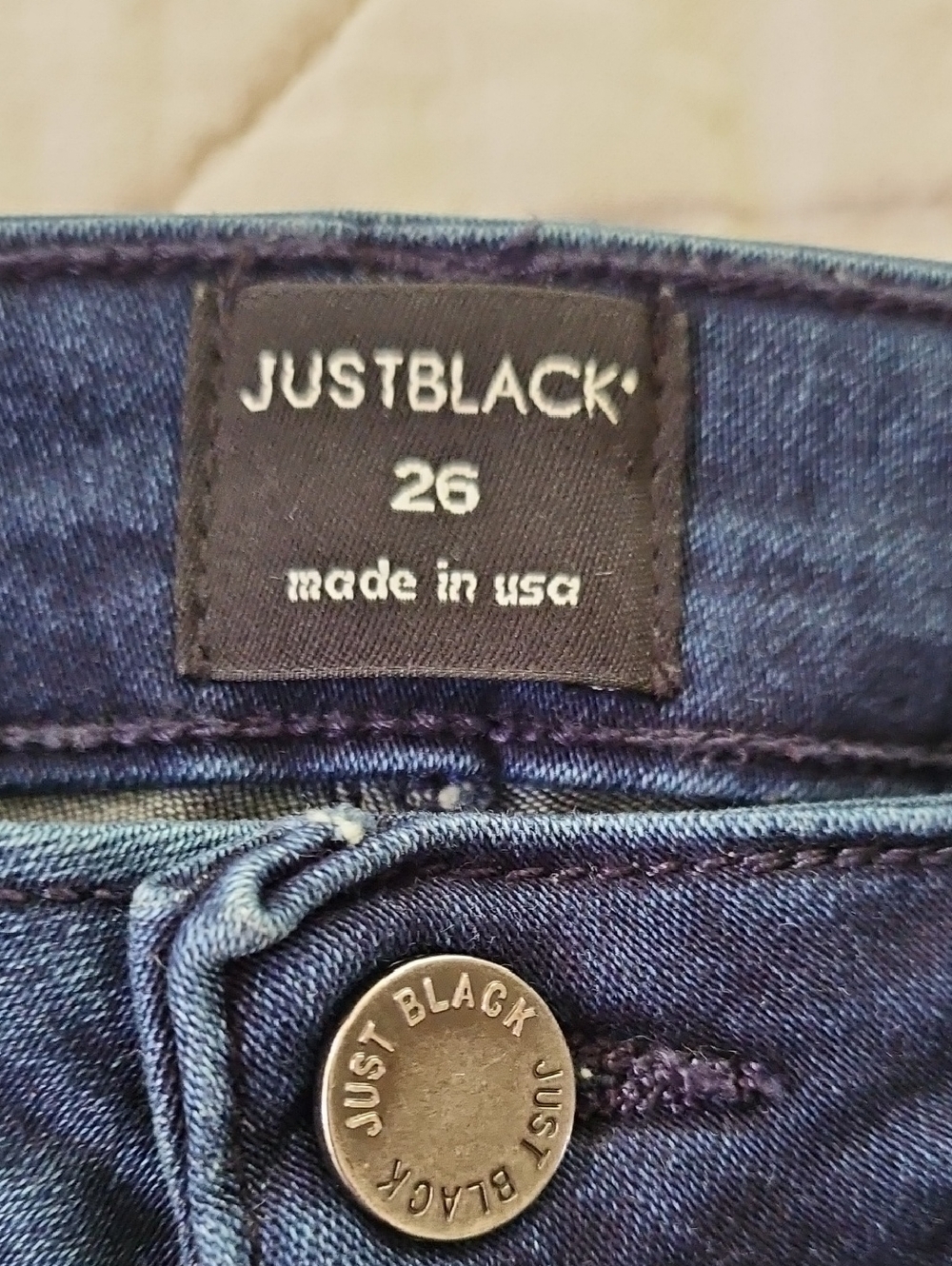 Just Black- Mid-Rise Skinny Jeans - Size 26 - Picture 7 of 8